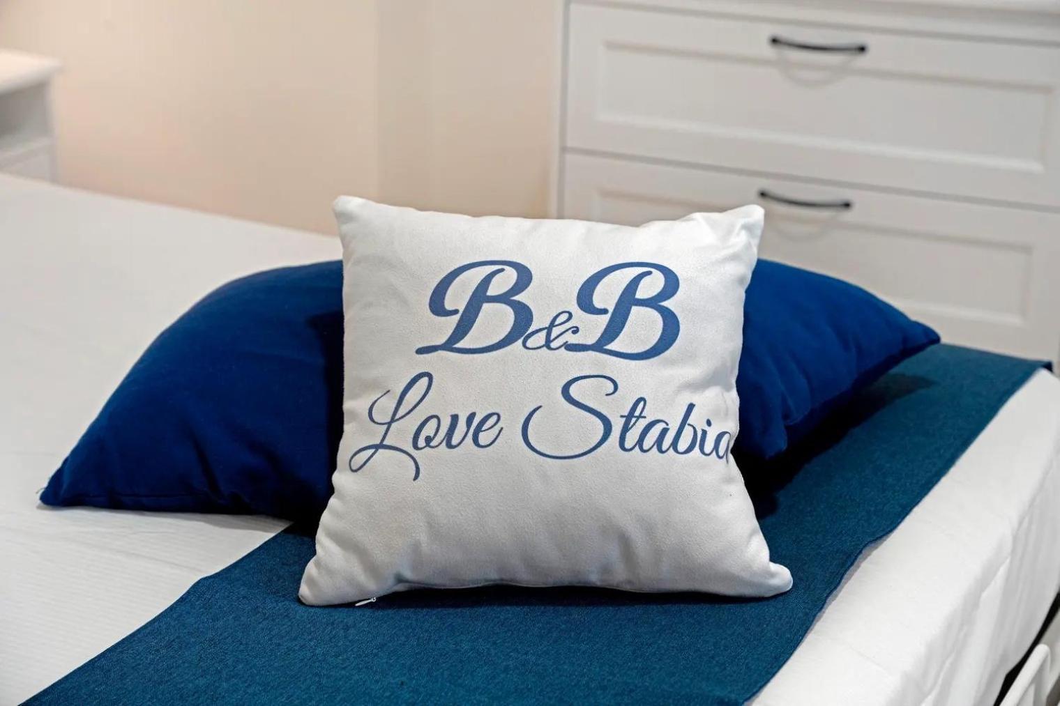 Love Stabia 卡斯特拉玛雷帝斯达比亚 外观 照片